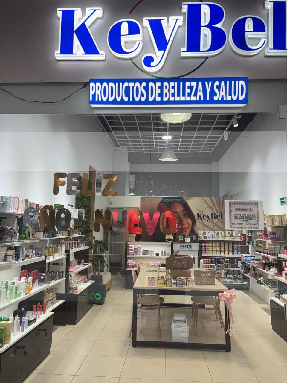Interior Tienda KeyBel